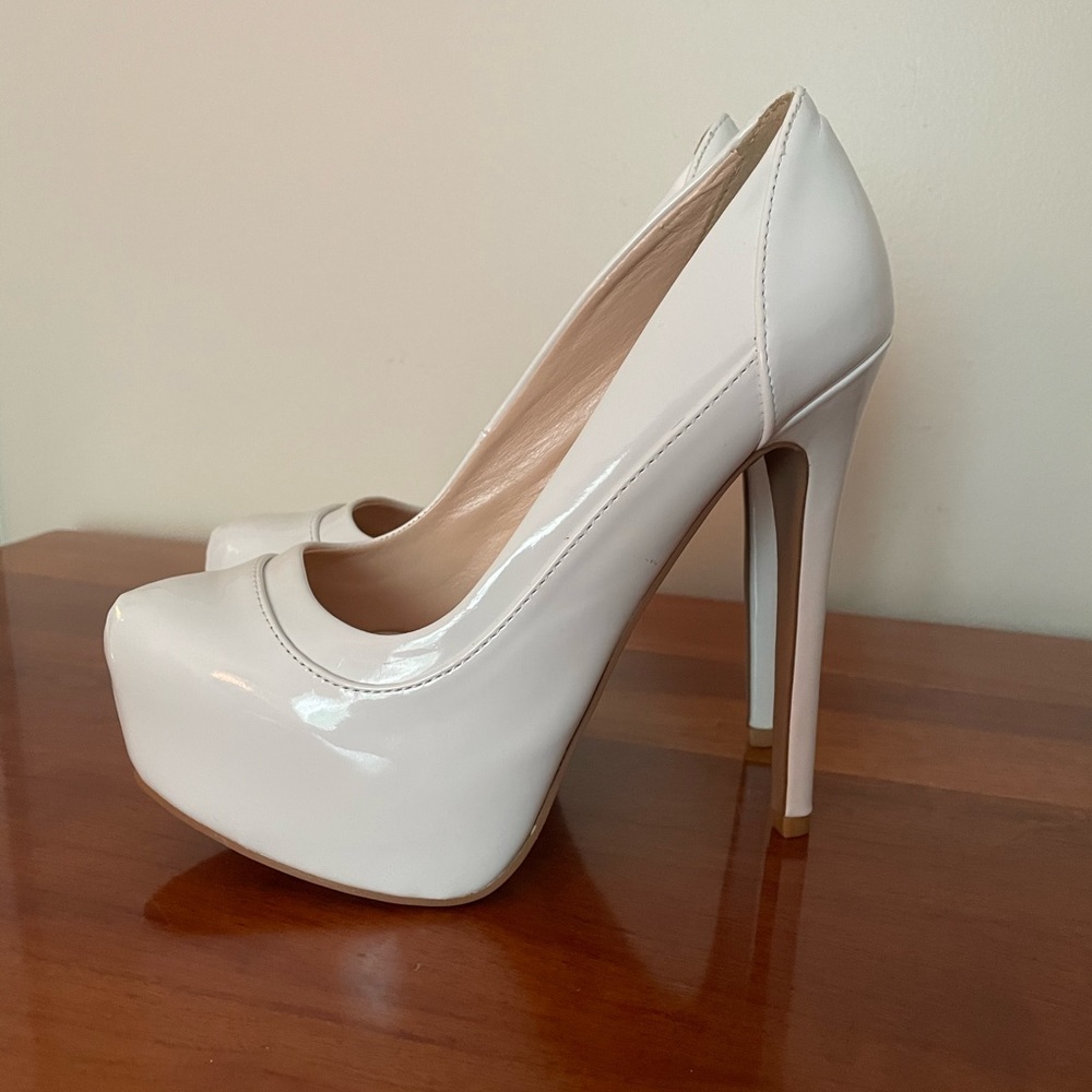 Qupid Lexi White Patent Heels